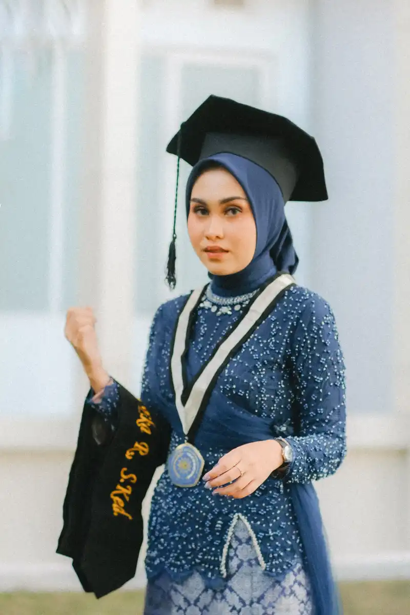 Gambar wisuda Fifi