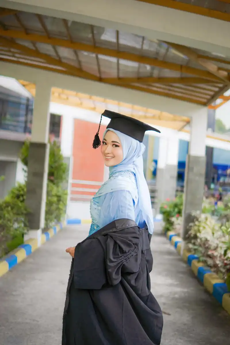 Gambar wisuda Putri
